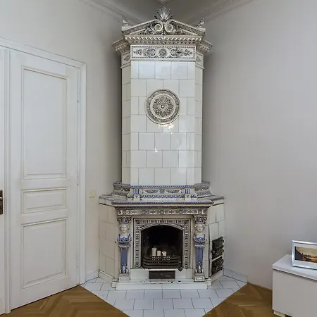 Louvre *